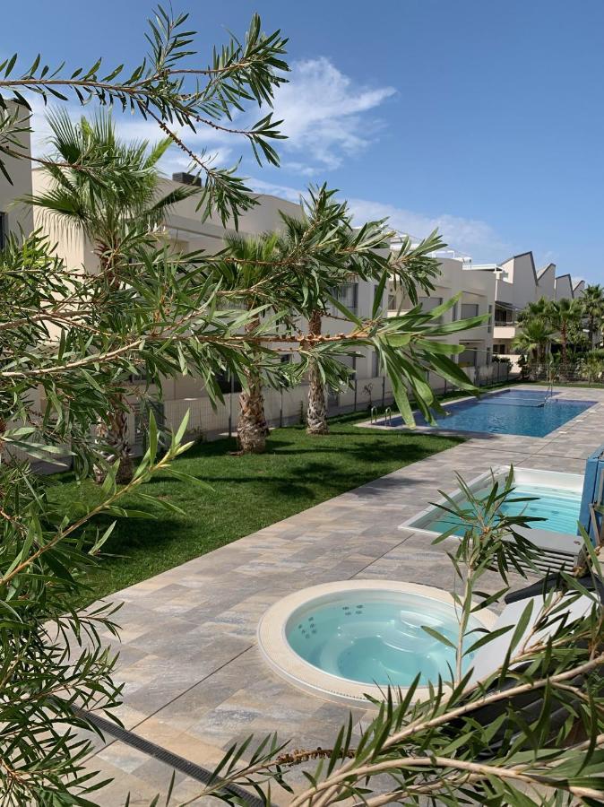 Apartamento Amalia Delux En Torrevieja Eksteriør billede